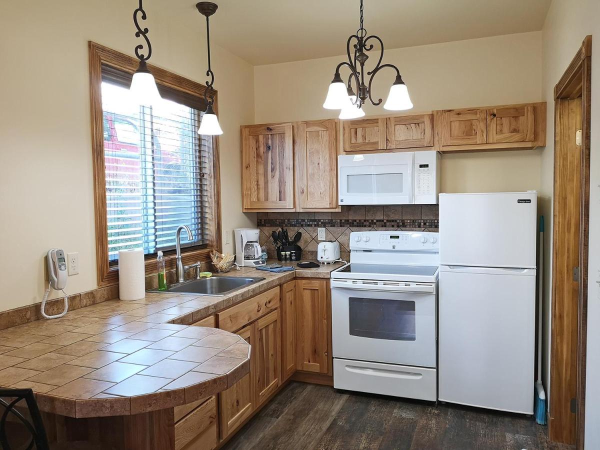 Yellowstone Riverside Cottages 가디너 외부 사진