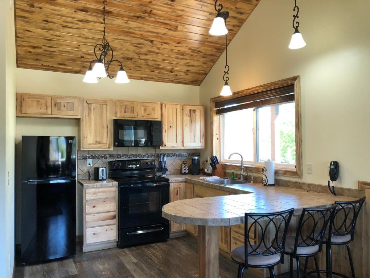 Yellowstone Riverside Cottages 가디너 외부 사진