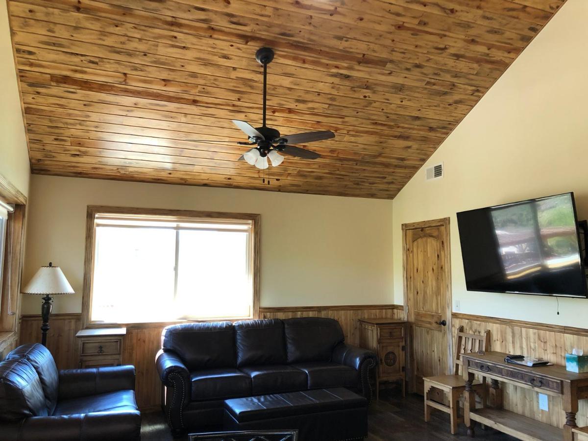 Yellowstone Riverside Cottages 가디너 외부 사진