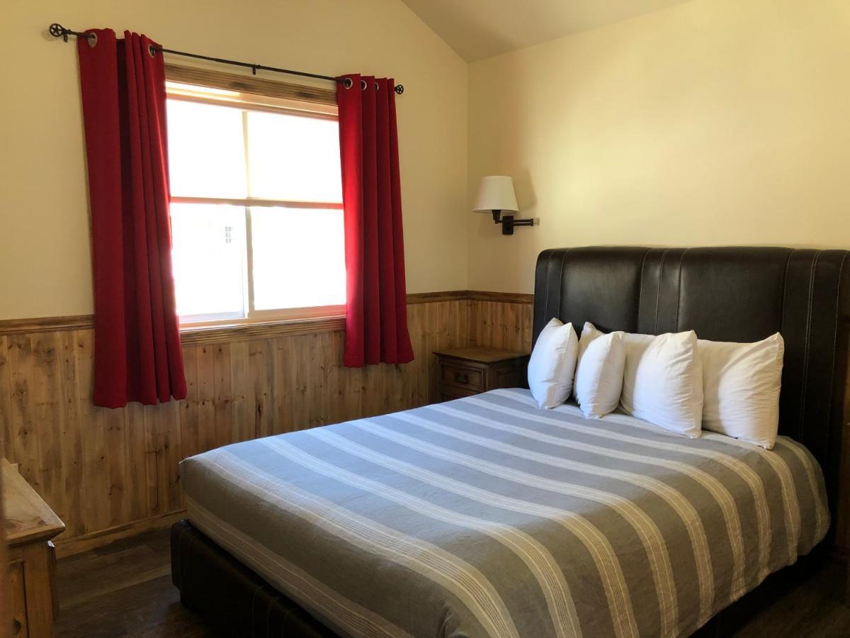 Yellowstone Riverside Cottages 가디너 외부 사진
