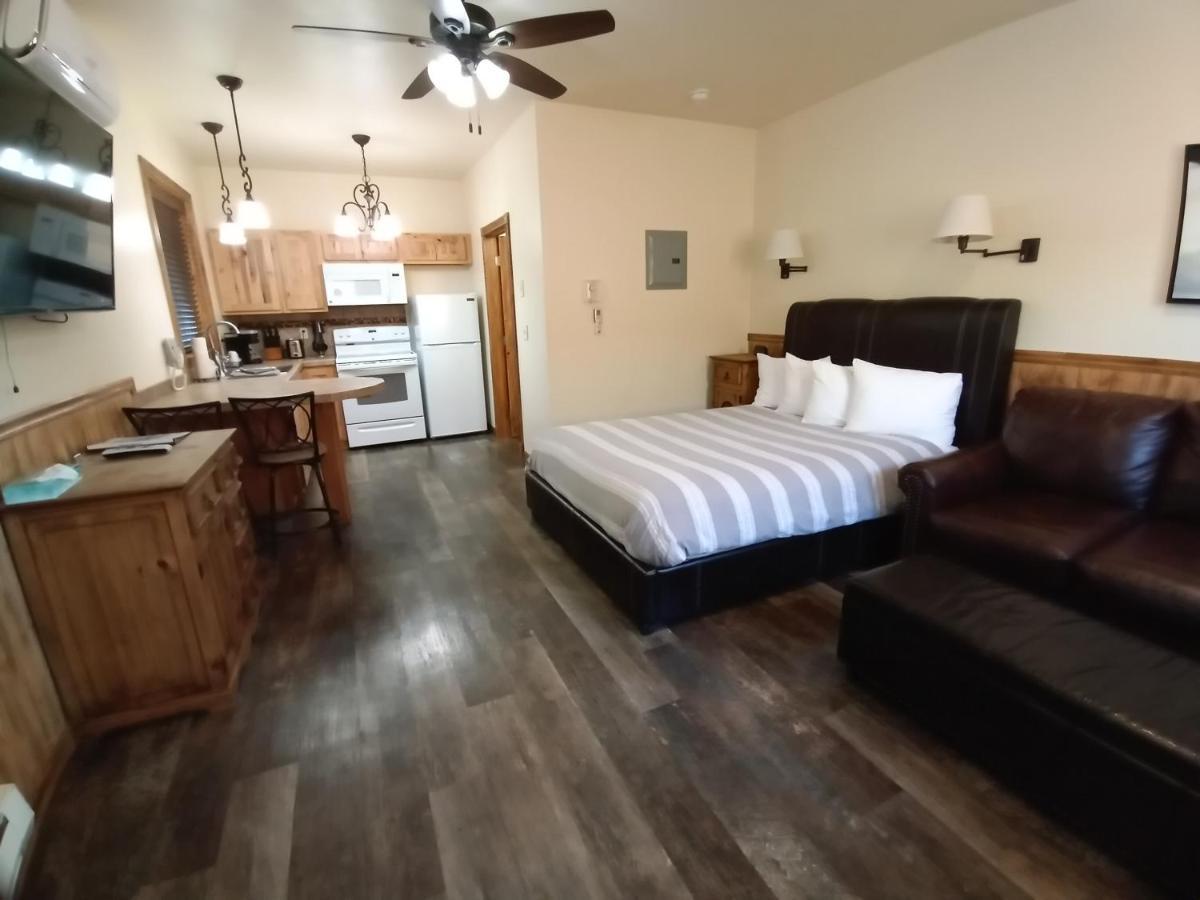 Yellowstone Riverside Cottages 가디너 외부 사진