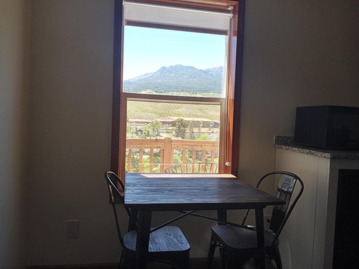 Yellowstone Riverside Cottages 가디너 외부 사진